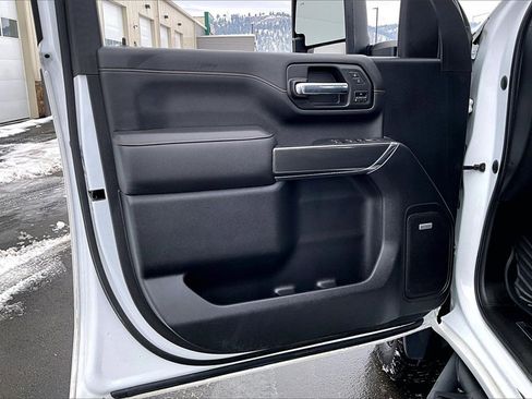 Used 2020 GMC Sierra 2500 AT4 w/ AT4 Premium Package image 24