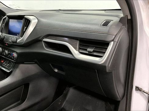 Used 2019 GMC Terrain SLT w/ Preferred Package FWD image 18