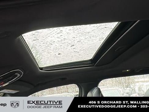 Used 2024 Jeep Grand Cherokee Altitude image 11