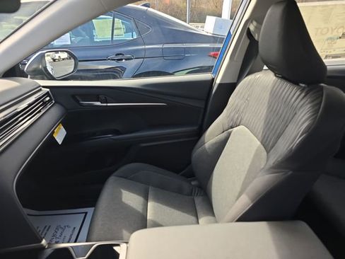 Used 2026 Toyota Camry LE w/ Convenience Package image 12