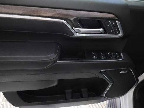Used 2025 Chevrolet Silverado 1500 LTZ w/ Technology Package AWD/4WD image 15