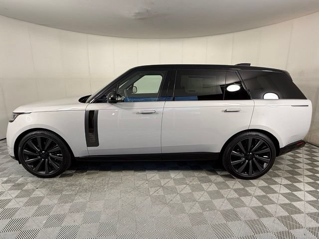 New 2026 Land Rover Range Rover SV AWD/4WD image 3