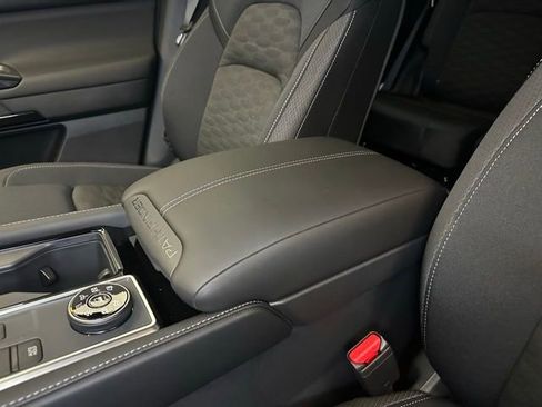 New 2026 Nissan Pathfinder SV AWD/4WD image 31