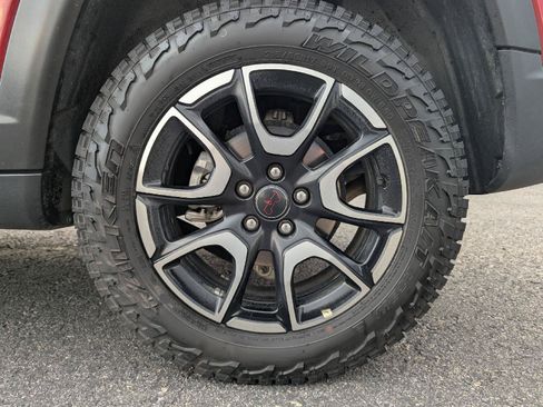 Used 2025 Jeep Compass Trailhawk AWD/4WD image 11