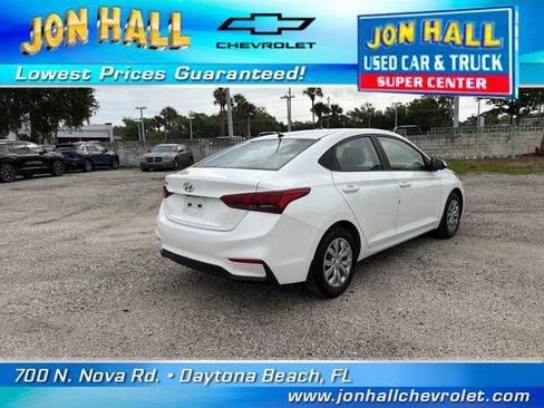 Used 2019 Hyundai Accent SE FWD image 12