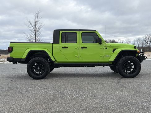 Used 2021 Jeep Gladiator Overland w/ Popular Equipment Package image 23