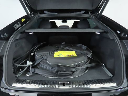 Used 2025 Lamborghini Urus SE image 29