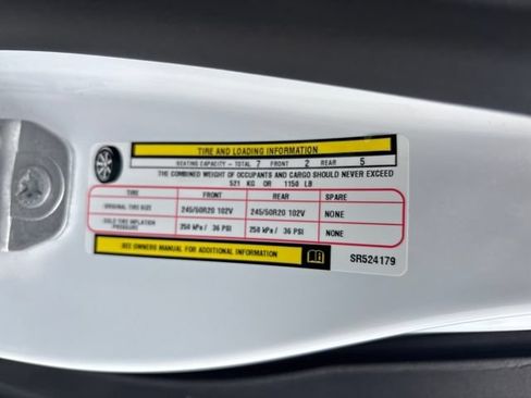 Used 2025 Chrysler Pacifica Limited FWD image 27
