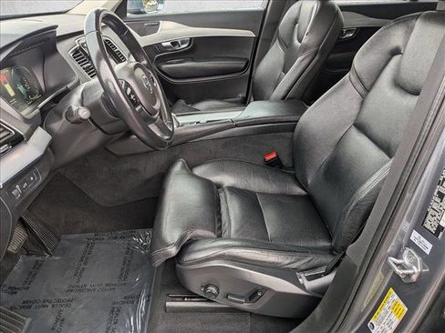 Used 2016 Volvo XC90 T8 Momentum w/ Vision Package image 14