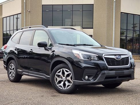 Used 2021 Subaru Forester Premium AWD/4WD image 28
