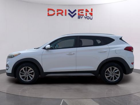Used 2018 Hyundai Tucson SEL image 2