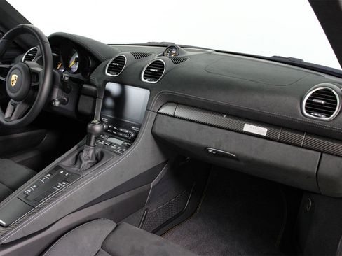 Used 2024 Porsche 718 Cayman GT4 RS image 22