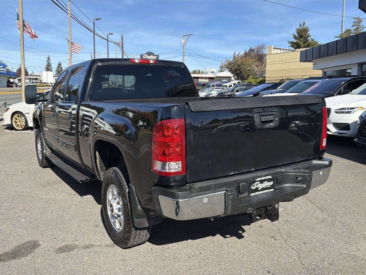 Used 2014 GMC Sierra 2500 SLE w/ SLE Preferred Package AWD/4WD image 4