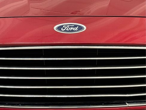 Used 2019 Ford Fusion SE image 32