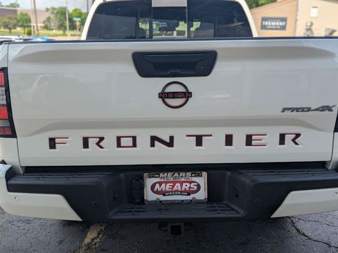 Used 2023 Nissan Frontier PRO-4X w/ Pro Convenience Package AWD/4WD image 18