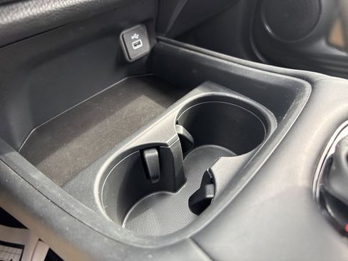 Used 2025 Honda HR-V LX image 29