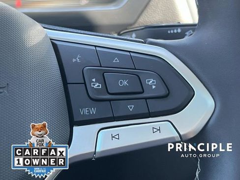 Used 2023 Volkswagen Tiguan SE w/ Panoramic Sunroof Package FWD image 22
