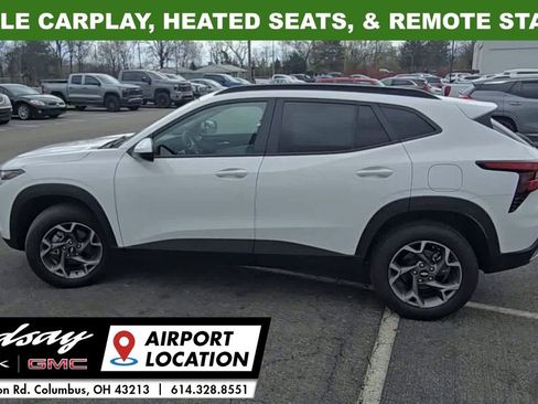 Used 2025 Chevrolet Trax LT w/ LT Convenience Package FWD image 5