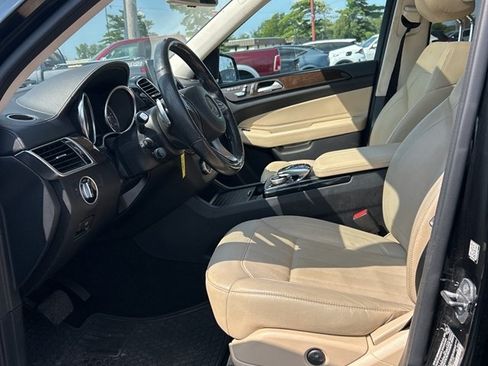 Used 2019 Mercedes-Benz GLS 450 4MATIC image 8