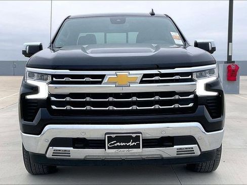 Used 2023 Chevrolet Silverado 1500 LTZ w/ LTZ Convenience Package II image 3
