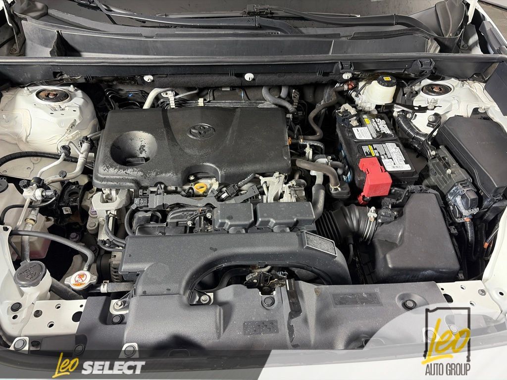 Used 2019 Toyota RAV4 LE w/ All Weather Liner Package AWD/4WD image 4