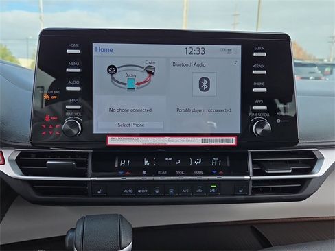 Used 2024 Toyota Sienna XLE image 22