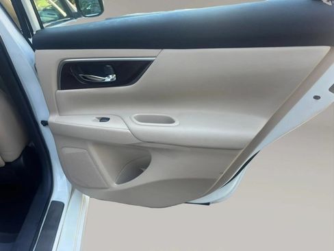 Used 2015 Nissan Altima 2.5 SL w/ Technology Package FWD image 23