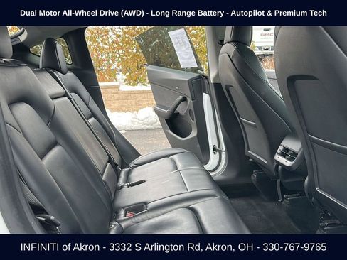 Used 2022 Tesla Model Y Long Range image 28