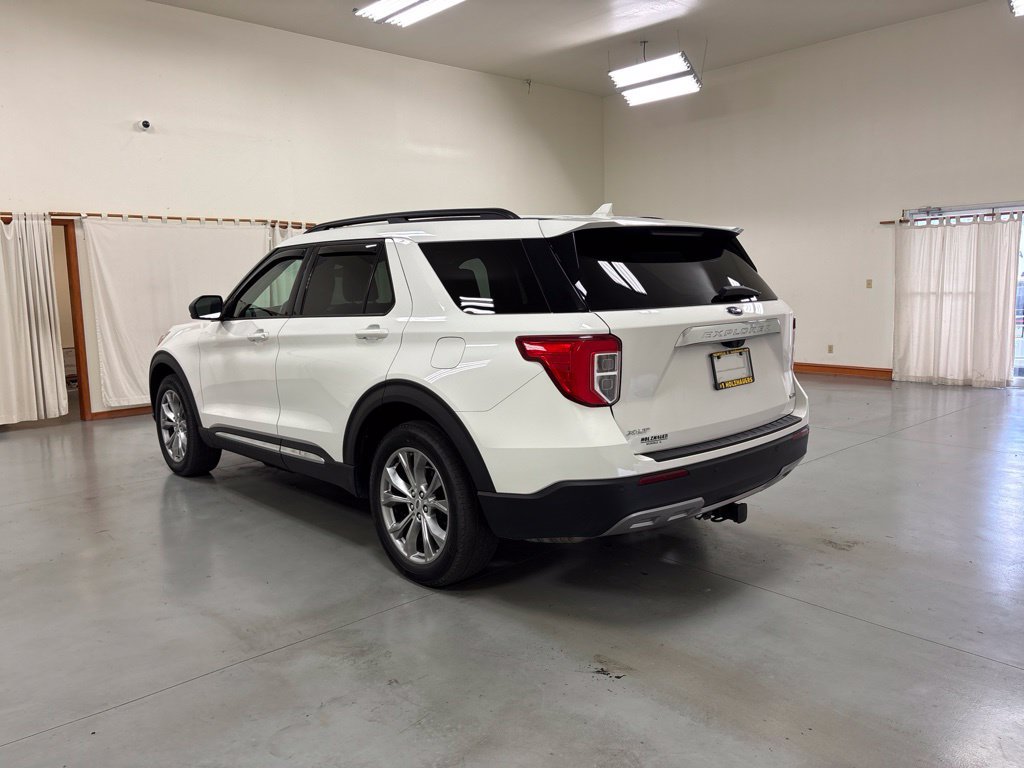 Used 2020 Ford Explorer XLT w/ Equipment Group 202A AWD/4WD image 6
