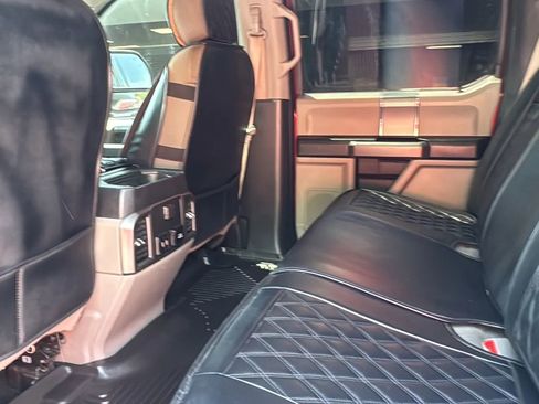 Used 2018 Ford F250 XLT w/ XLT Premium Package AWD/4WD image 23