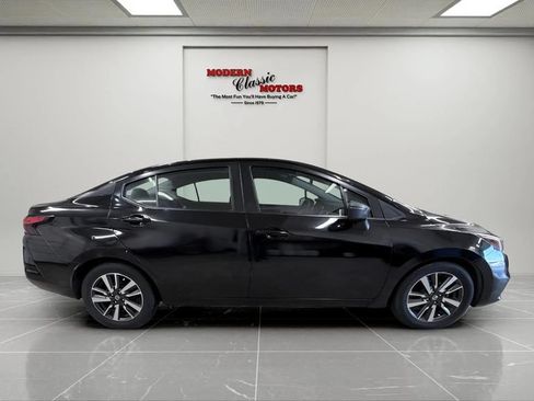 Used 2021 Nissan Versa SV FWD image 8