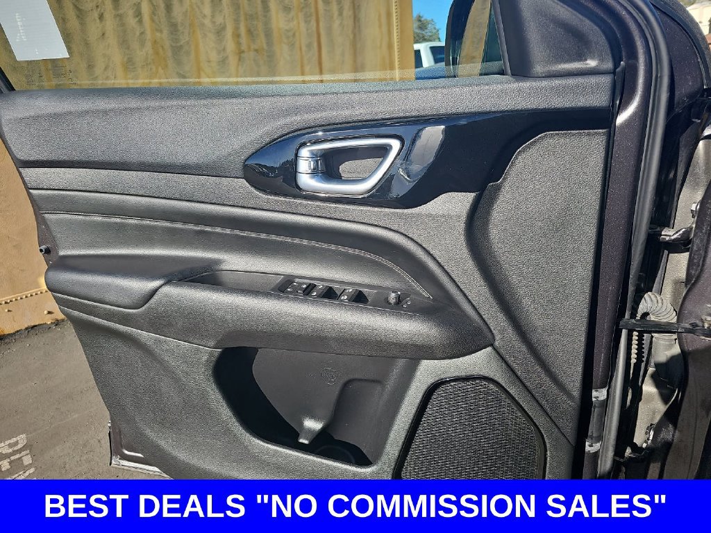 Used 2023 Jeep Compass Latitude w/ Sun and Sound Group AWD/4WD image 26