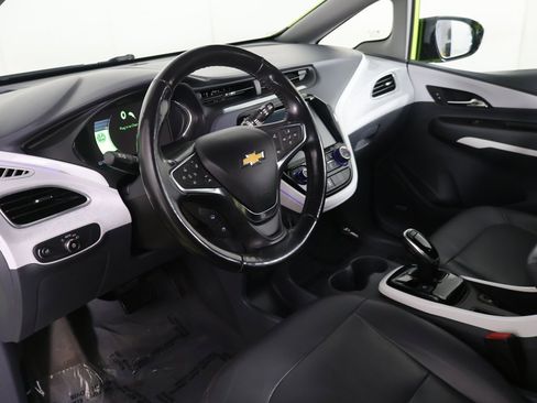 Used 2019 Chevrolet Bolt Premier w/ Infotainment Package image 28