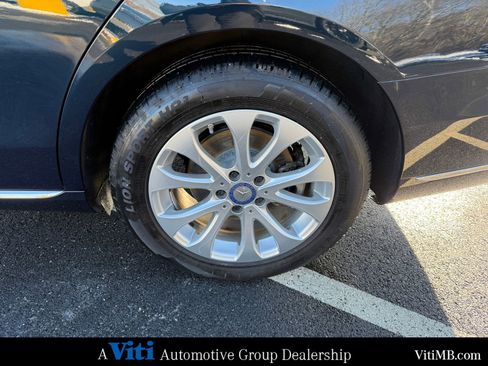 Used 2017 Mercedes-Benz E 300 4MATIC image 13