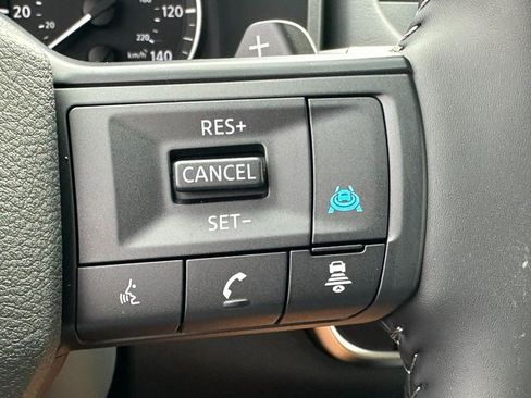 Used 2026 Nissan Rogue SV FWD image 12