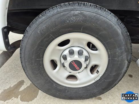 Certified 2023 GMC Savana 2500 w/ Driver Convenience Package image 11