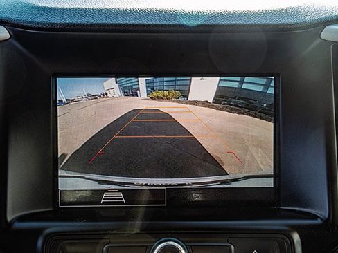 Used 2024 GMC Terrain SLE image 12