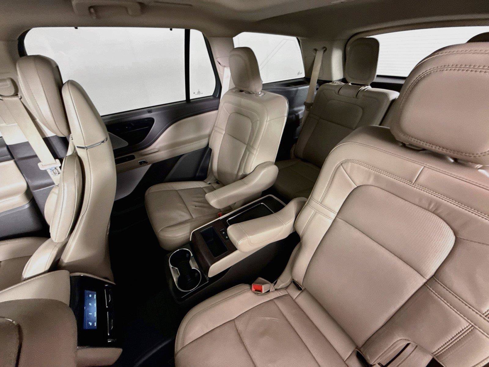Used 2020 Lincoln Aviator Reserve w/ Equipment Group 202A AWD/4WD image 11