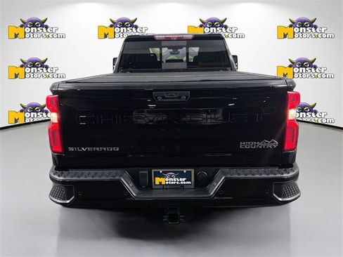 Used 2020 Chevrolet Silverado 3500 High Country w/ Technology Package image 6