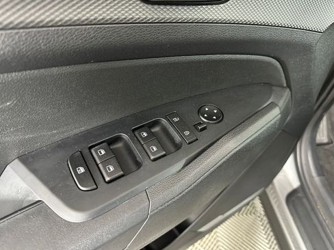 Used 2023 Kia Sportage LX image 10