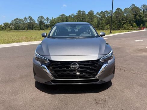Used 2024 Nissan Sentra SV FWD image 14