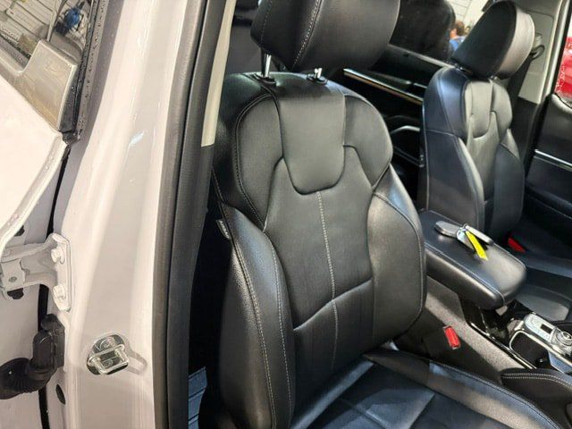 Used 2025 Kia Telluride SX AWD/4WD image 11