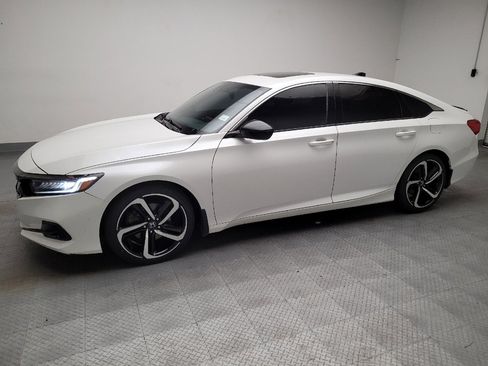 Used 2022 Honda Accord Sport image 2