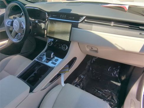 New 2025 Jaguar F-PACE R-Dynamic S image 6