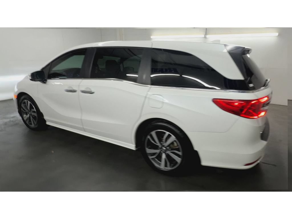 Certified 2024 Honda Odyssey Touring image 6