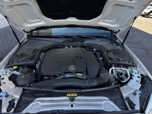 Used 2019 Mercedes-Benz C 300 4MATIC Sedan image 5