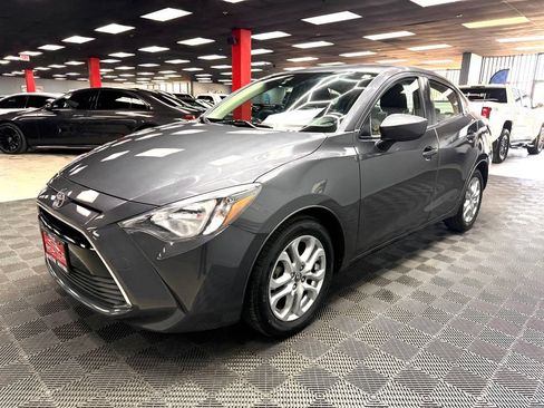 Used 2017 Toyota Yaris iA FWD image 7