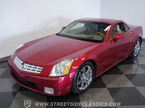 Used 2005 Cadillac XLR image 21