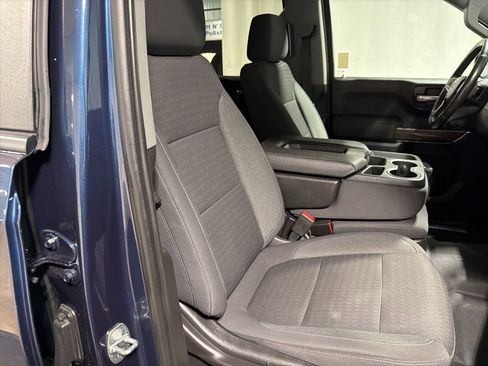 Certified 2022 Chevrolet Silverado 1500 RST w/ LPO, Blackout Package AWD/4WD image 23