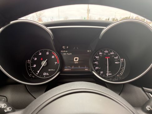 Certified 2022 Alfa Romeo Giulia Ti image 19